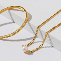 Pearl Pendant Necklace