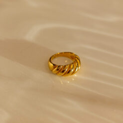 Twist Ring Twist Ring